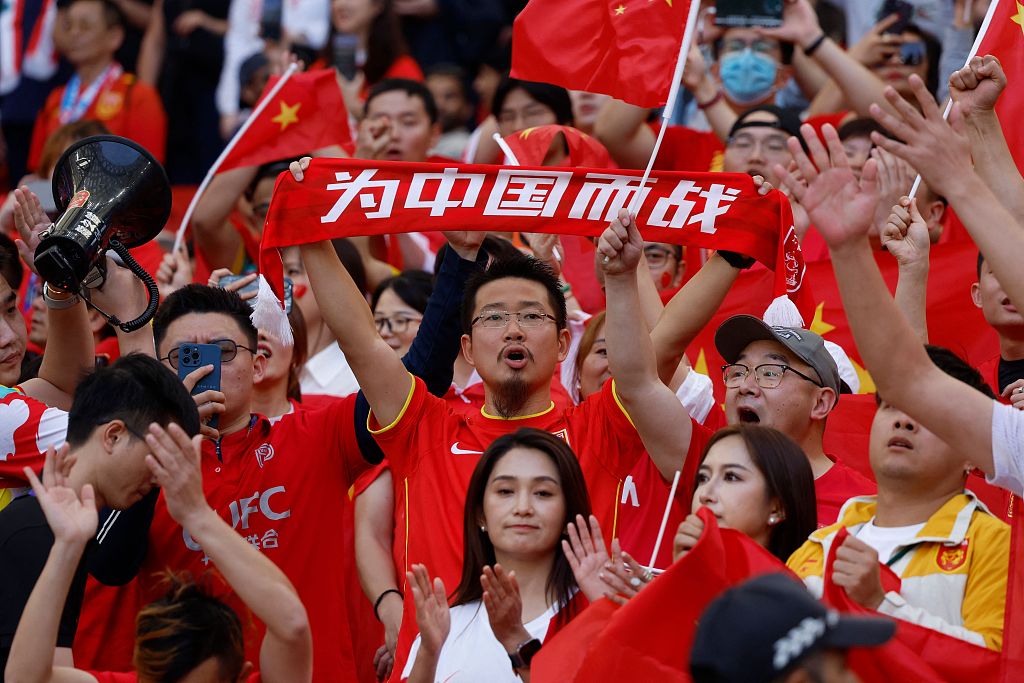 od体育登录入口-国内足球赛事掀起热潮,球迷热情高涨