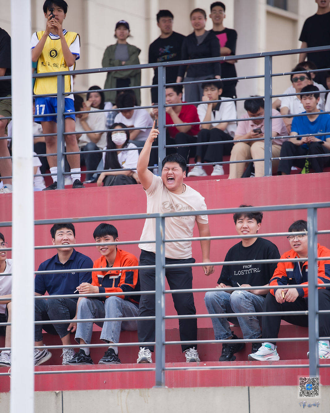 od体育网页版-热门球队:夺得重要比赛胜利震撼全场的简单介绍