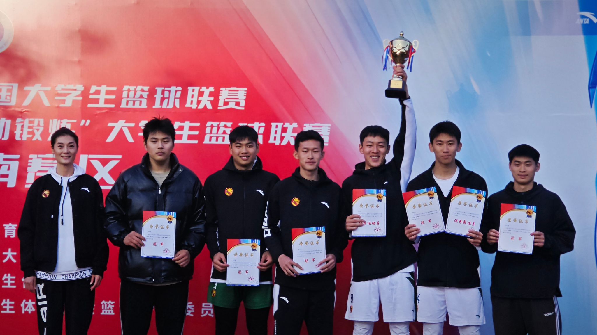 od体育网页版登录入口-云南男篮全队迎难而上,战胜对手