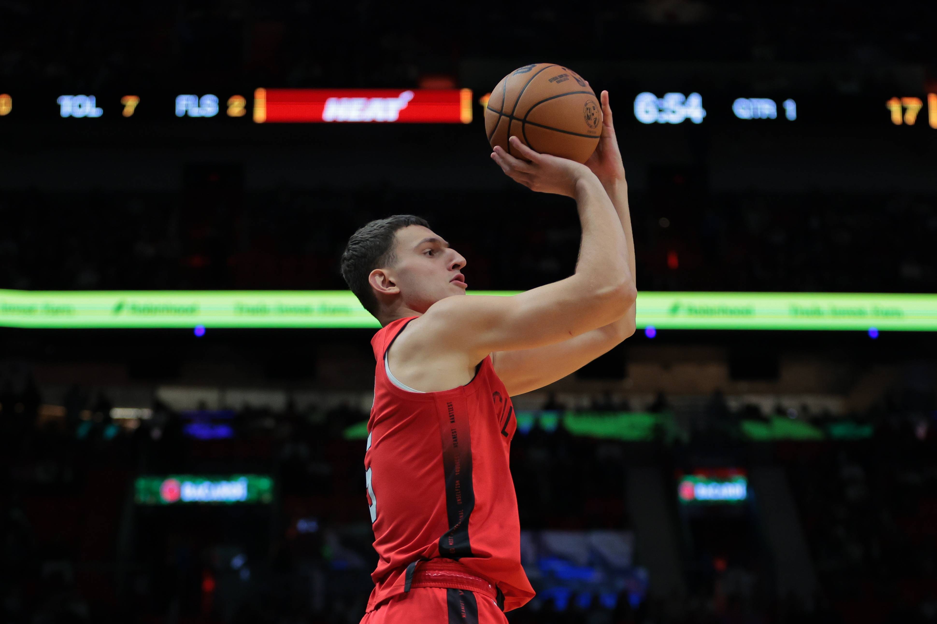 od体育活动-热火内线防守稳固，成为赛季亮点