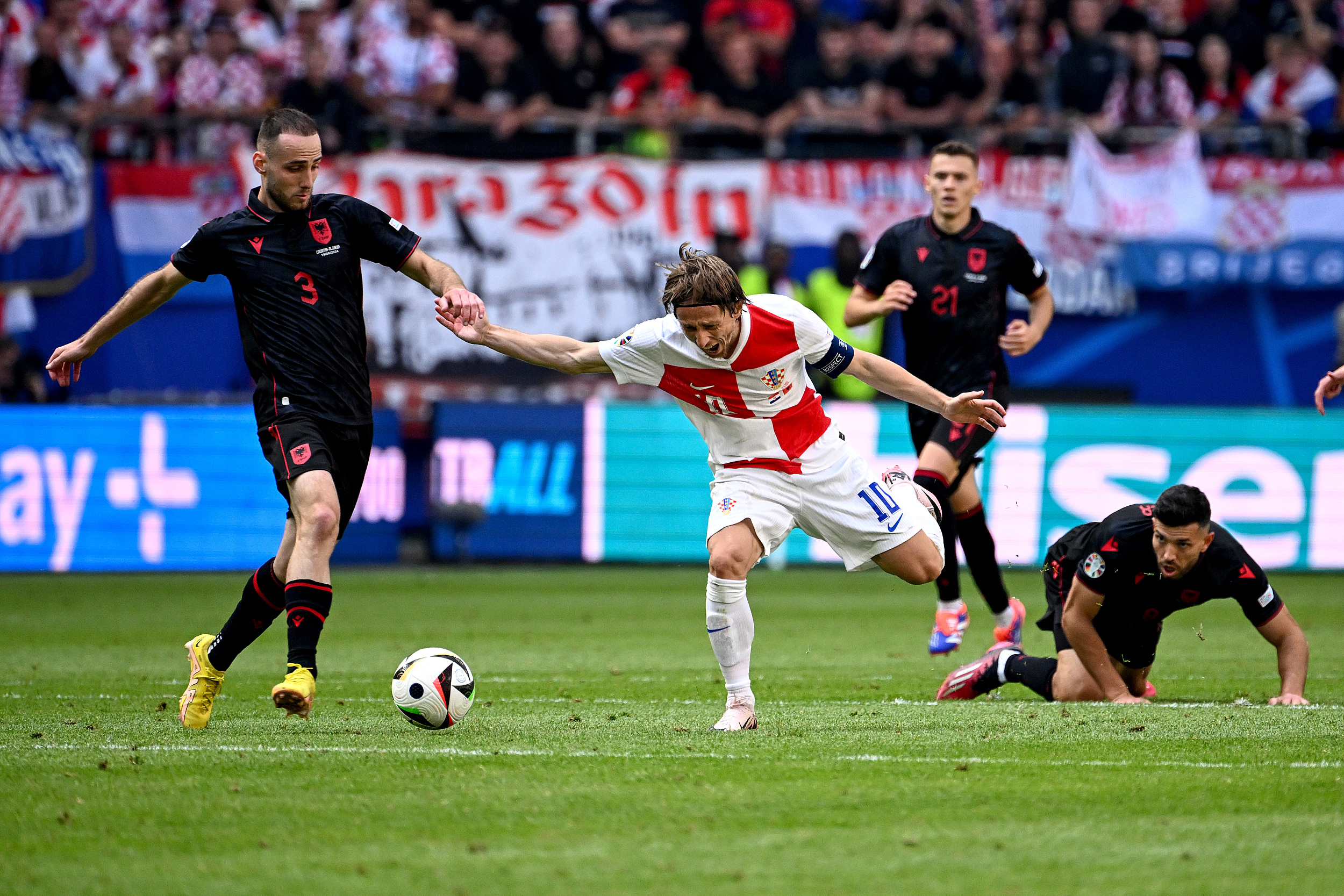 od体育投注-意大利队凭梅罗绝杀，晋级欧洲杯半决赛