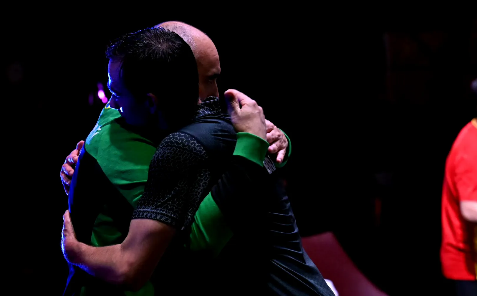 od体育地址-情绪高涨的赛场成为球员展现实力舞台的简单介绍